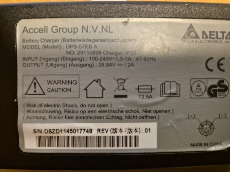 Acculader 28.84v 2A (XLR4) Sparta ION PMU3 fietsacculader oplader